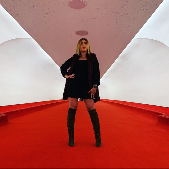 ANTONIAV IS LIVE 🌈 - Picture 3 of 16